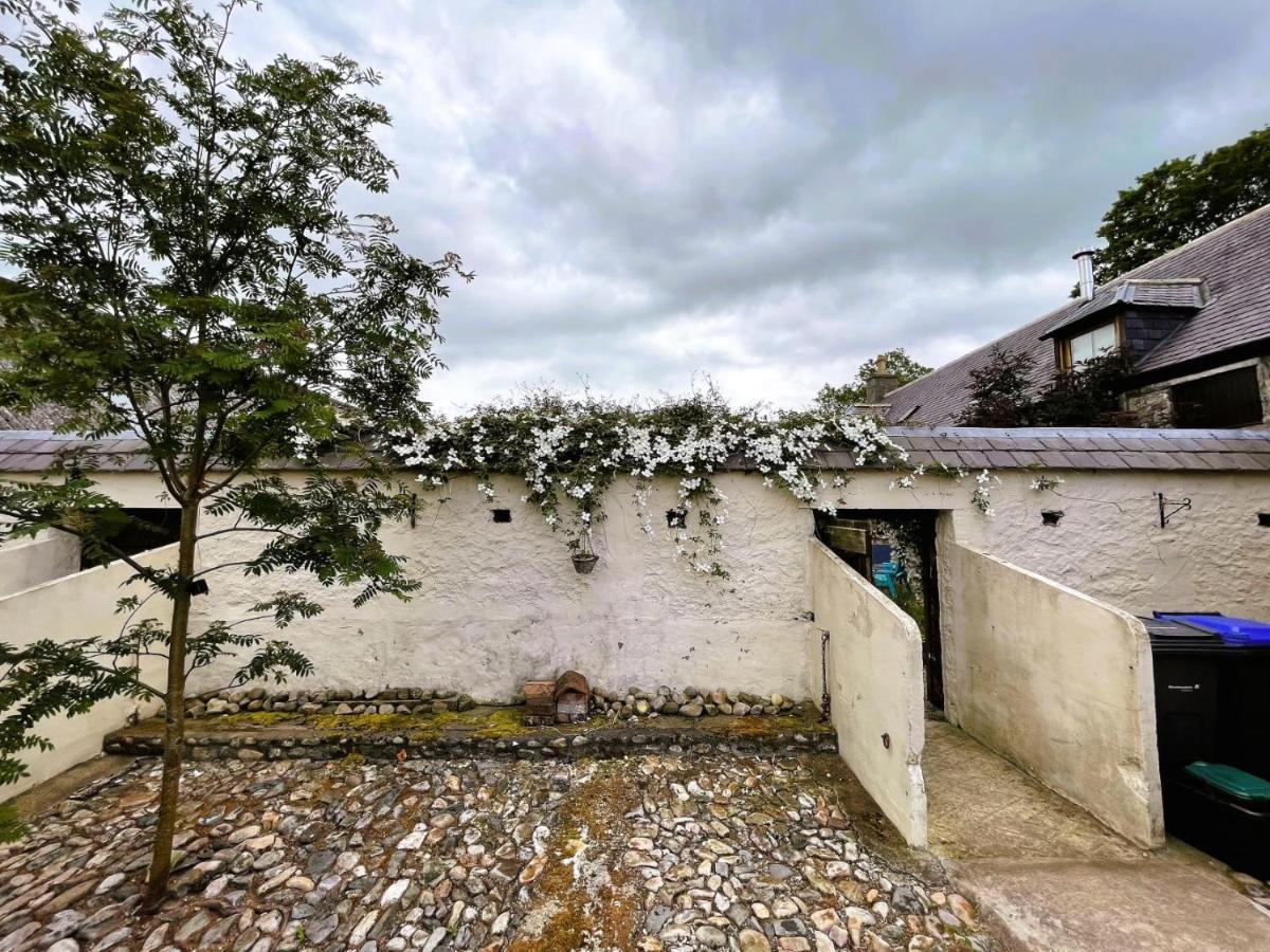 Deveron Valley Cottages Marnoch Exteriör bild